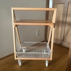 サイドテーブルの画像