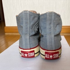 コンバース ハイカットスニーカーの画像