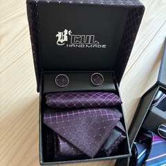 新品　未使用　ネクタイ　カフス　ポケットチーフ　シルク100% セットの画像