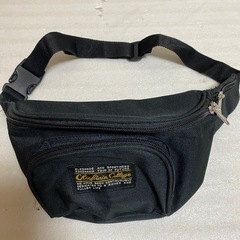 ウエストポーチとショルダーポーチ2点での画像