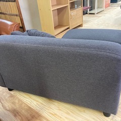 2人掛けソファ　ソファー　L字　肘掛け　グレー　ローソファ　オットマン付き　美品の画像