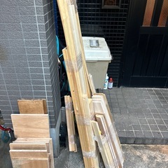 2x4など木材　焚き火などにの画像