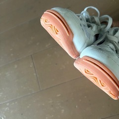 体育館シューズ　25.5の画像
