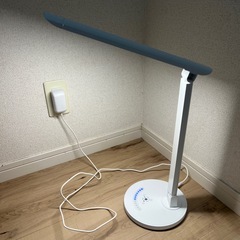 デスクライトの画像