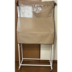 ハンガーラック2段 & カバー付き キャスター　高さ調節可能の画像