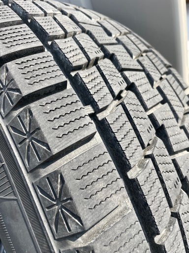 Goodyear ice naviスタッドレス