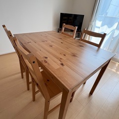 ダイニングテーブル　イス5点セットの画像