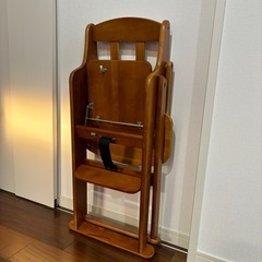 【2wayテーブル】木製ベビーチェア♩美品ずり落ち防止ベルト付ハイローチェアの画像
