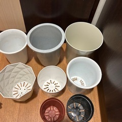 値下不可 中古 植木鉢8個&水耕プラベース2個の画像