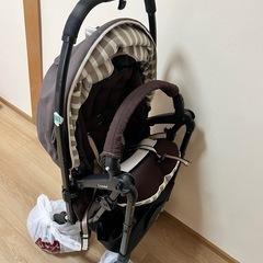 combi ベビーカーの画像