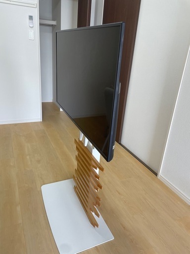 【3月30日まで】SONY 43インチ 4Kテレビ　 壁寄せスタンド付き