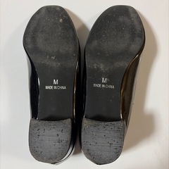 Samansa Mos2 blue エナメルパンプス ブラック Mサイズの画像