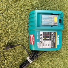 マキタ　インパクトドライバー　TD131DRFXWの画像