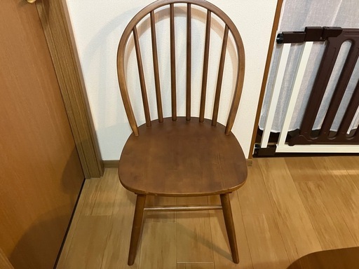 タンスのゲンダイニングテーブル椅子