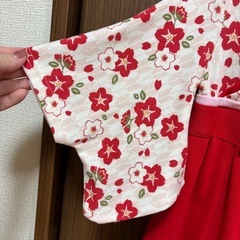 ベビー服  70  袴風ロンパースの画像