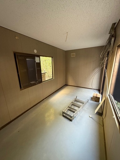 塗装済みプレハブ　月内値下げ　取りに来れるなら更に　