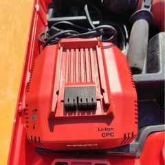 早い者勝ち！【動作良好】HILTI TE30-A36 電動ハンマードリル　充電器付きの画像