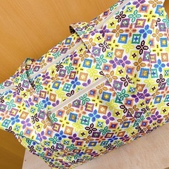 【美品】カラフル柄 折りたたみバッグの画像