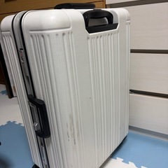 キャリーケースの画像