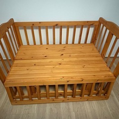 ベビーベッドの画像