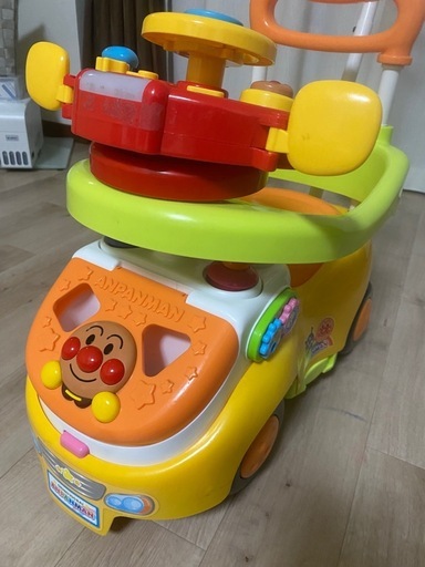 お値下げしました。アンパンマンよくばりビジーカーDX