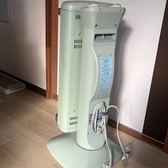 美品 アラジン 遠赤グラファイトヒーター　グリーン　CAH-2G10Aの画像