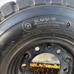 5.00-8フォークリフトタイヤホイー ル2本6穴8分山 即使用可！の画像