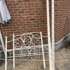 ベットフレームの画像