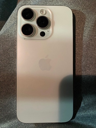 iPhone15Pro ホワイトチタニウム
  256GB