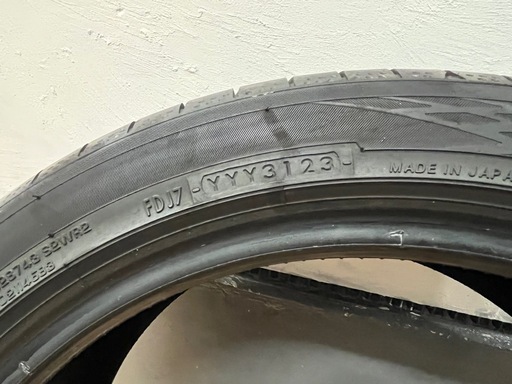 18インチタイヤ　225/45R18 ヨコハマタイヤ BluEarth-GT 7部山