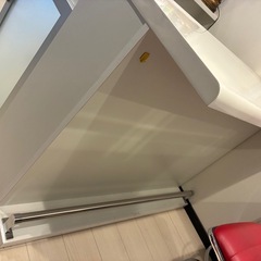 オシャレなダイニングテーブルの画像