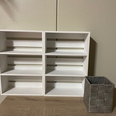 小さな収納棚？２点とペン立ての画像