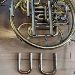 YAMAHA YHR567フレンチホルン ケース付きの画像