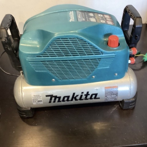 9【13876】マキタ Makita エアーコンプレッサー