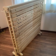 折りたたみベッドの画像