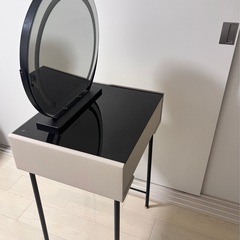 3種類調光ミラー付ドレッサーの画像