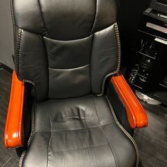 高級レザー　オフィスチェア  社長椅子  フットレスト付 傷有の画像