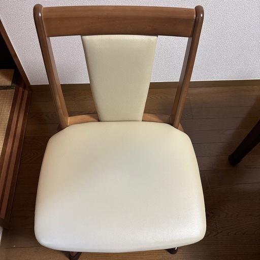 [4/20まで]ダイニングテーブルとチェア
