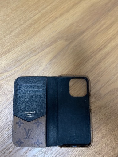 【美品】LOUIS VUITTON手帳型iPhone15proケース　今週まで