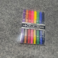 ZEBRAの油性マーカー8色セットの画像