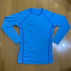 GUNZE BODY WILD コンプレッション 長袖シャツ（青）、コンプレッション半袖シャツ（白）、スリムペンケース（黒）の画像