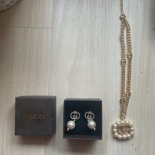 GUCCI パール付きゴールドピアス ネックレス