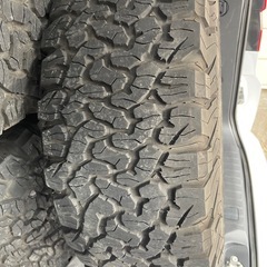 ホワイトレター　BFGoodrich All-Terrainタイヤ4本　の画像