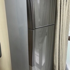 日立冷蔵庫の画像