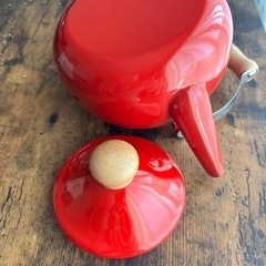 やかん　赤色
の画像