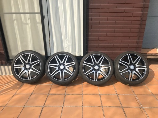 ベンツ　 AMGタイヤ　
ホイール