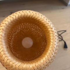 IKEA Boja スタンドライト ベイヤ テーブルランプ　竹製　間接照明の画像