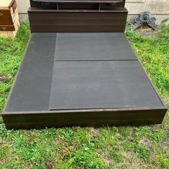 大きなクイーンサイズ級ベットの画像