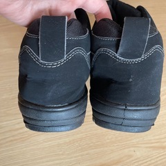 スパイク付き トレッキングシューズ スノーシューズ ウォーキングシューズの画像