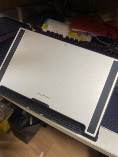 液晶タブレットhuion